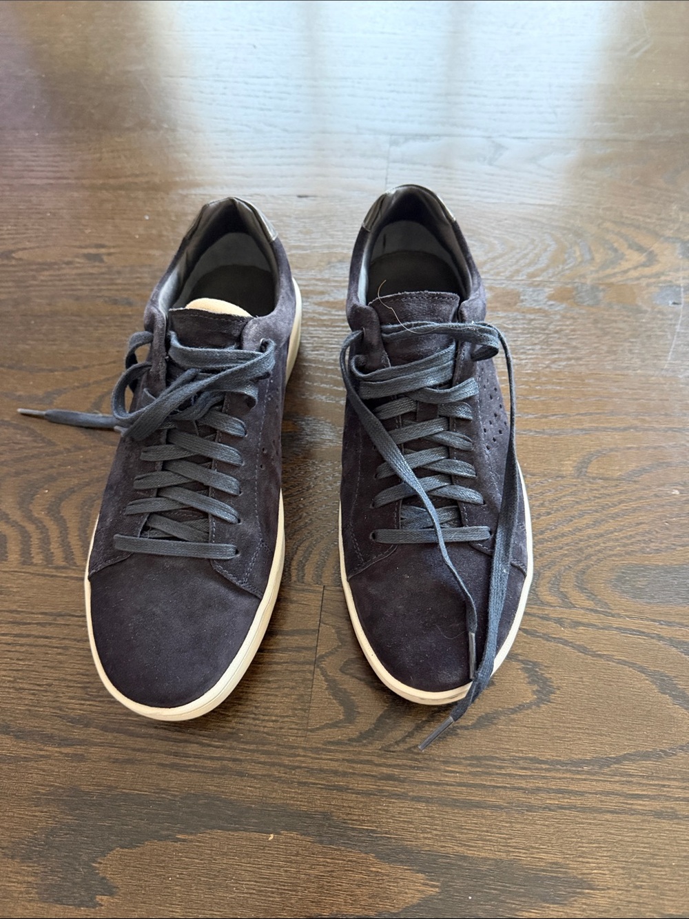 Men's Vince Suede Low-Top Sneakers in Dark Navy